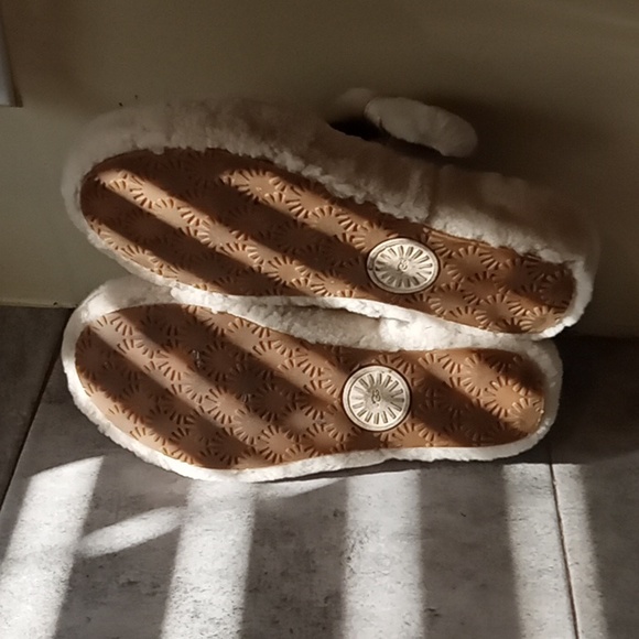 UGG     size 8 women - Picture 6 of 8